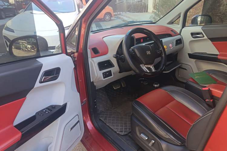 Used Zotye E200 2016 Three-Door Two-Seater Tech Edition Driver Seat