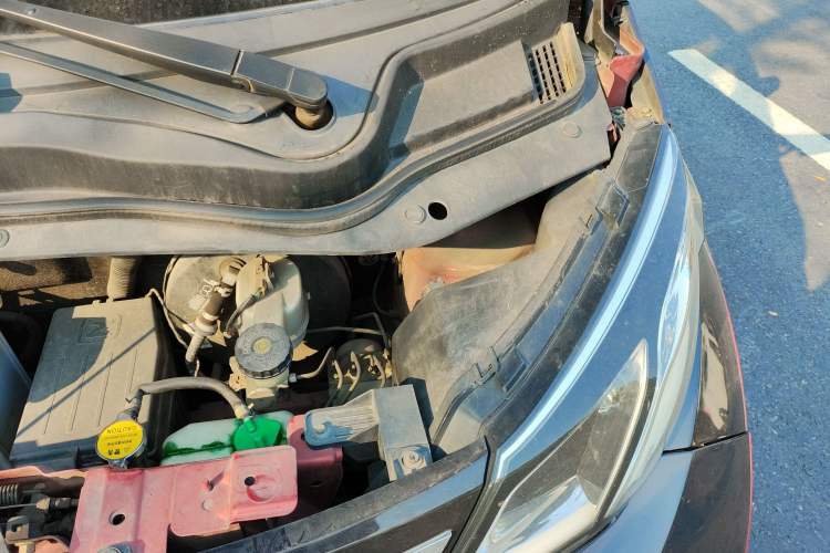 Used Zotye E200 2016 Three-Door Two-Seater Tech Edition Engine Bay Left