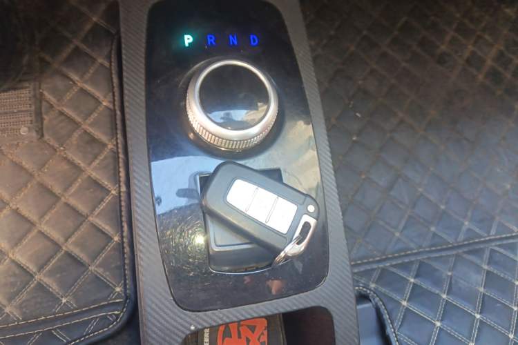 Used Zotye E200 2016 Three-Door Two-Seater Tech Edition Gear Lever