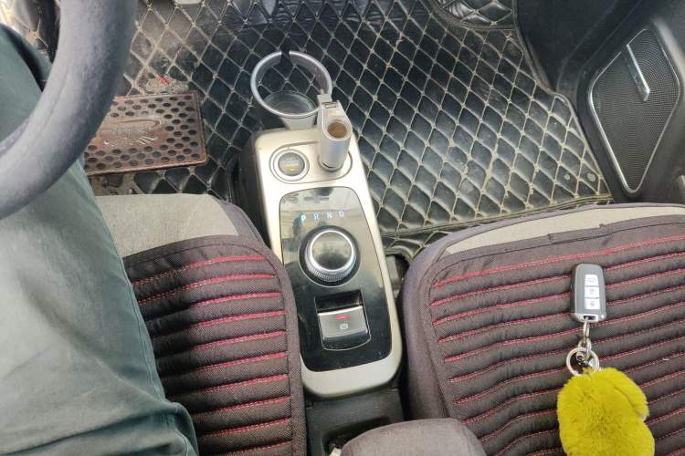 Used Zotye E200 2016 Three-Door Two-Seater Tech Edition Gear Lever