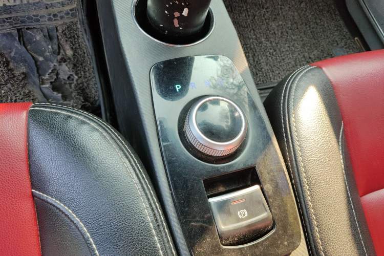 Used Zotye E200 2016 Three-Door Two-Seater Tech Edition Gear Lever