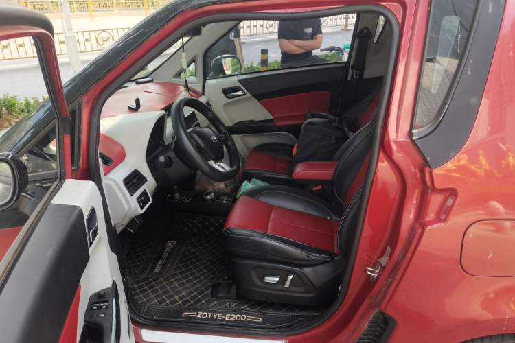 Used Zotye E200 2016 Three-Door Two-Seater Tech Edition Left Front Seat