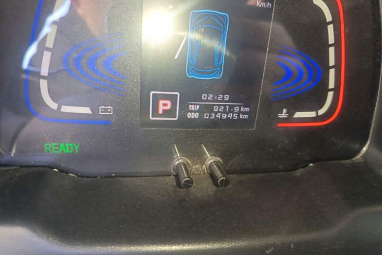 Used Zotye E200 2016 Three-Door Two-Seater Tech Edition Odometer Close Up