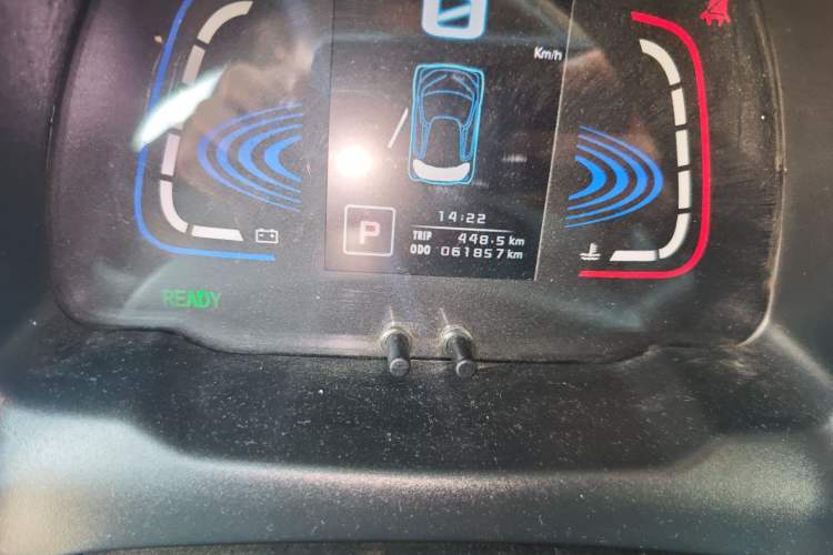 Used Zotye E200 2016 Three-Door Two-Seater Tech Edition Odometer Close Up