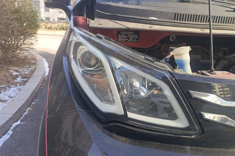 Used Zotye E200 2016 Three-Door Two-Seater Tech Edition Right Front Headlight