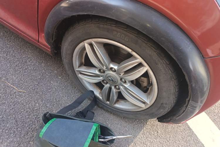 Used Zotye E200 2016 Three-Door Two-Seater Tech Edition Right Front Wheel Hub