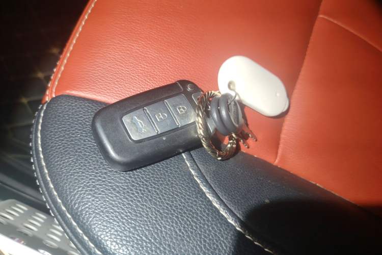 Used Zotye E200 2016 Three-Door Two-Seater Tech Edition Vehicle Key