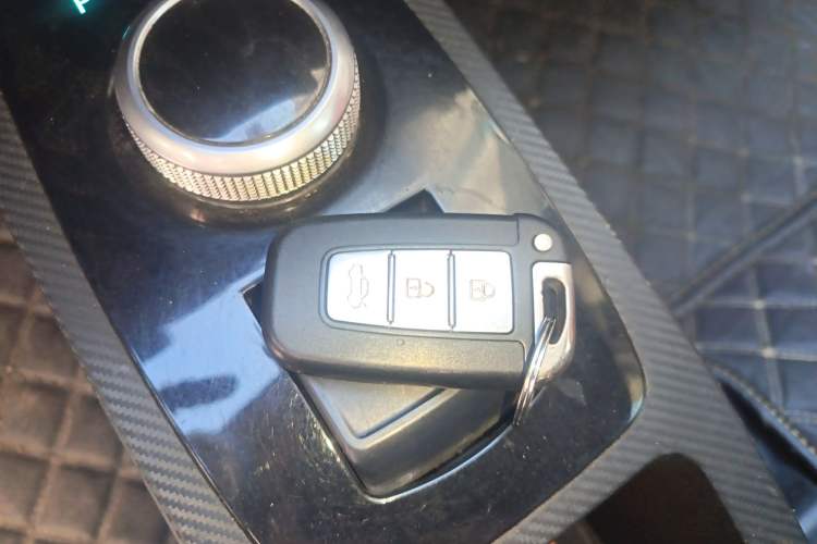 Used Zotye E200 2016 Three-Door Two-Seater Tech Edition Vehicle Key