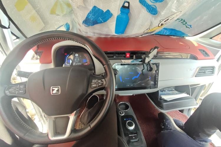 Used Zotye E200 2016 Three-Door Two-Seater Tech Edition Center Console