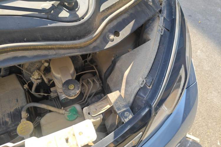 Used Zotye E200 2016 Three-Door Two-Seater Tech Edition Engine Bay Left