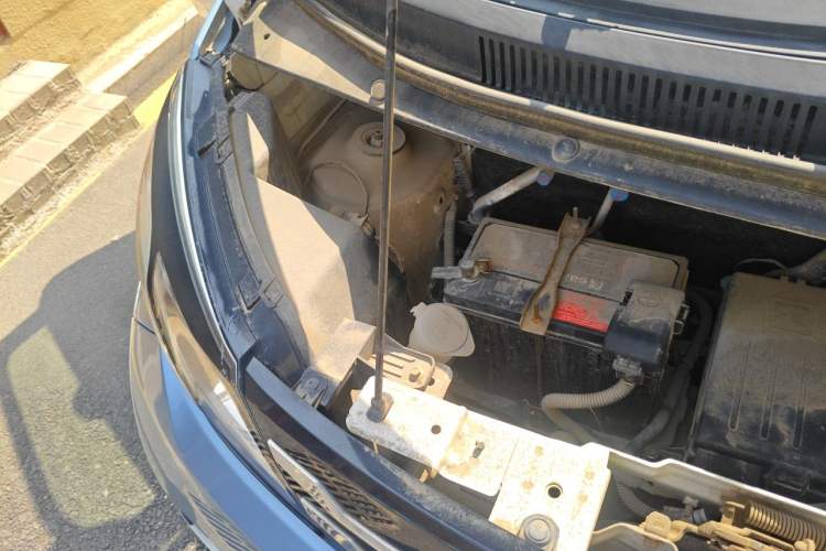 Used Zotye E200 2016 Three-Door Two-Seater Tech Edition Engine Bay Right