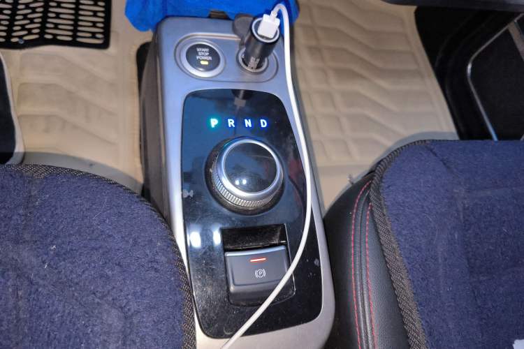 Used Zotye E200 2016 Three-Door Two-Seater Tech Edition Gear Lever