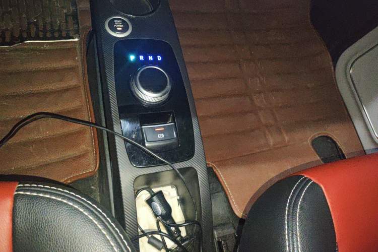 Used Zotye E200 2016 Three-Door Two-Seater Tech Edition Gear Lever