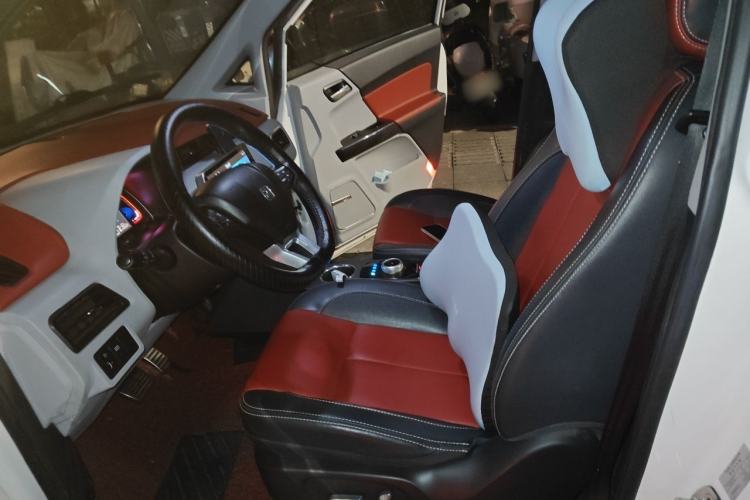 Used Zotye E200 2016 Three-Door Two-Seater Tech Edition Left Front Seat