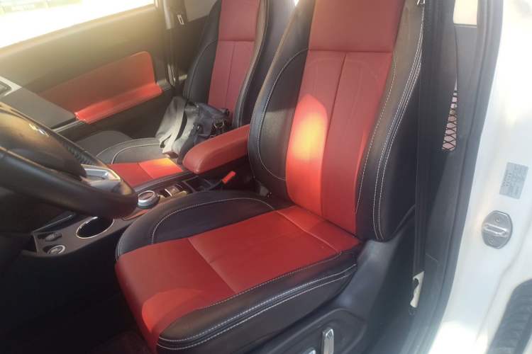 Used Zotye E200 2016 Three-Door Two-Seater Tech Edition Left Front Seat