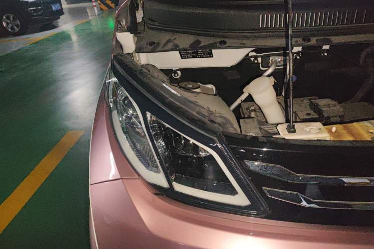 Used Zotye E200 2016 Three-Door Two-Seater Tech Edition Right Front Headlight