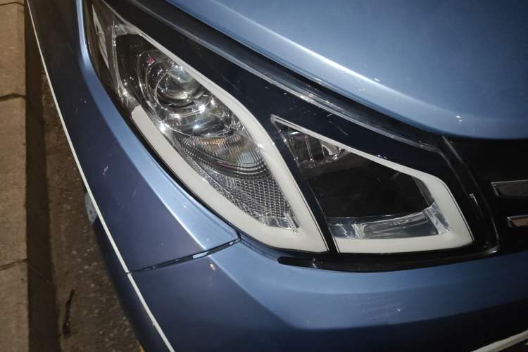Used Zotye E200 2016 Three-Door Two-Seater Tech Edition Right Front Headlight