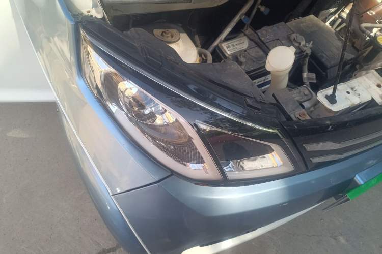 Used Zotye E200 2016 Three-Door Two-Seater Tech Edition Right Front Headlight