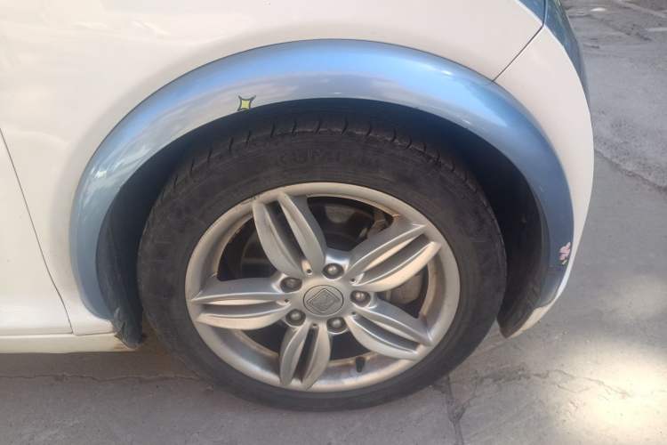 Used Zotye E200 2016 Three-Door Two-Seater Tech Edition Right Front Wheel Hub