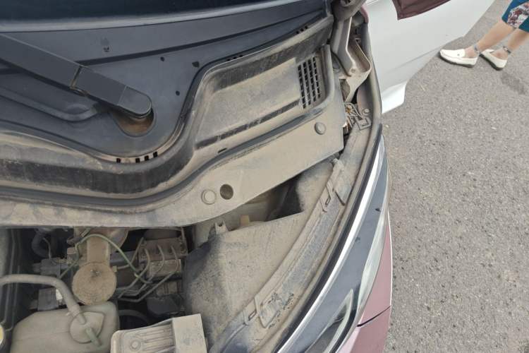 Used Zotye E200  Engine Bay Left