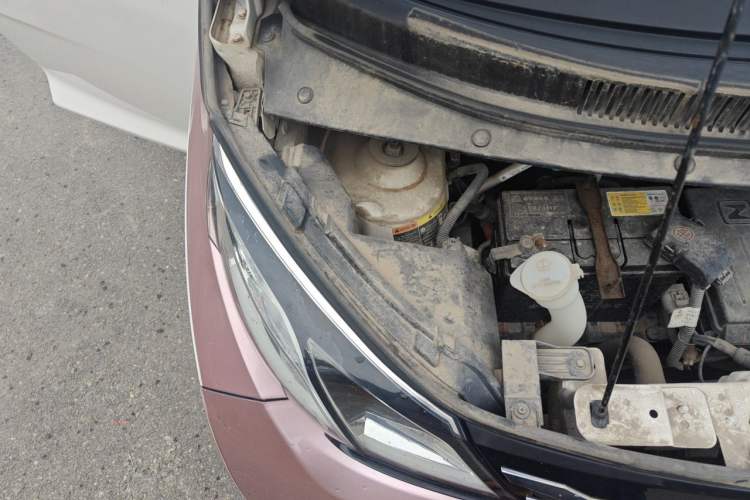 Used Zotye E200  Engine Bay Right