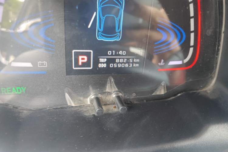 Used Zotye E200  Odometer Close Up