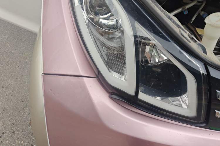 Used Zotye E200  Right Front Headlight