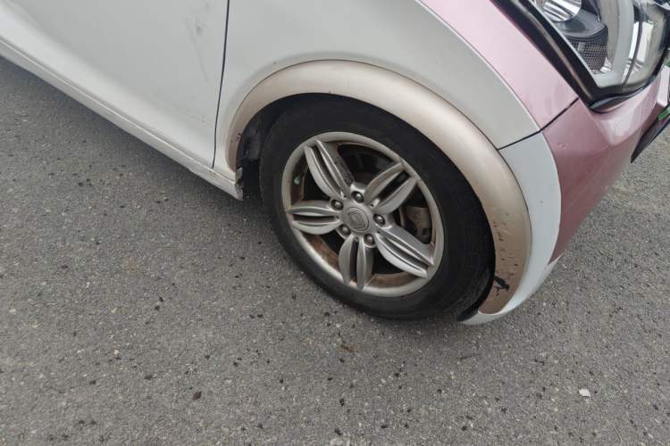 Used Zotye E200  Right Front Wheel Hub