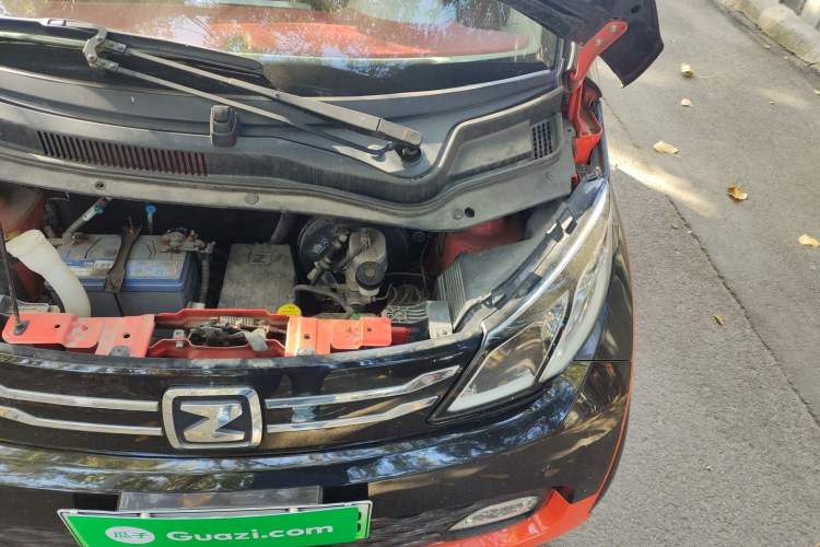 Used Zotye E200 2017 Luxury Model Engine Bay Left