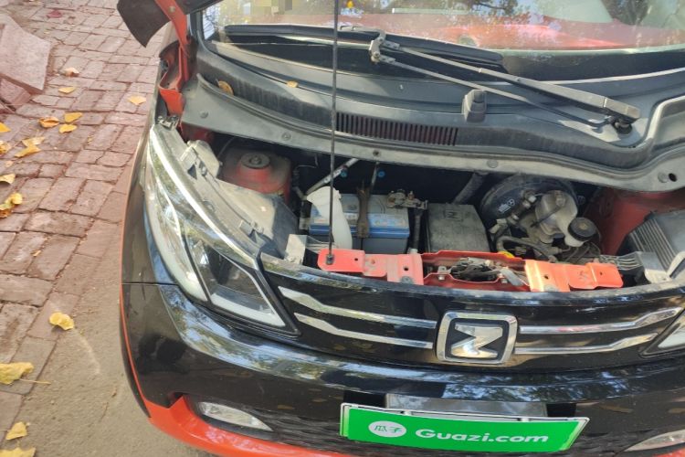 Used Zotye E200 2017 Luxury Model Engine Bay Right