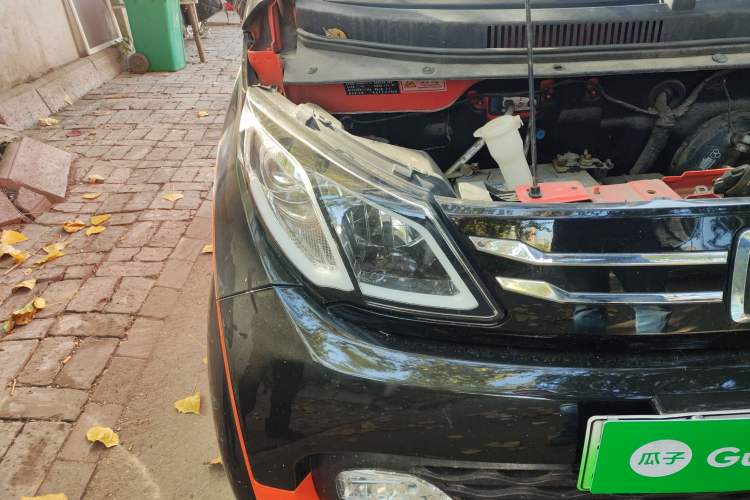 Used Zotye E200 2017 Luxury Model Right Front Headlight
