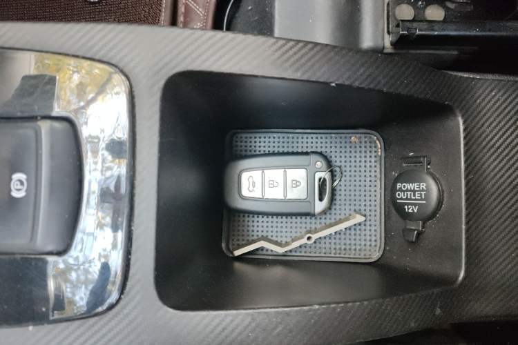 Used Zotye E200 2017 Luxury Model Vehicle Key