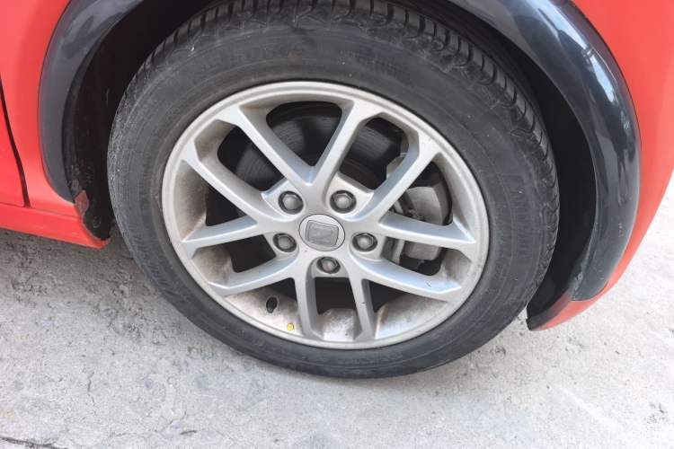 Used Zotye E200 2018 Flying Fish Model Right Front Wheel Hub