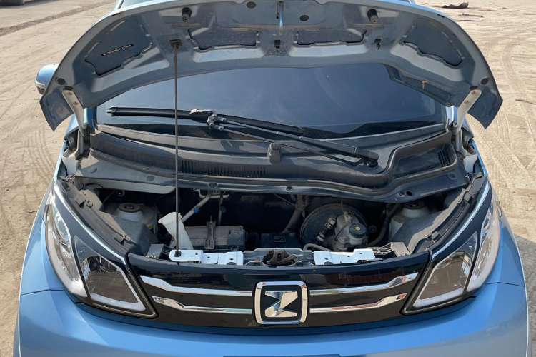 Used Zotye E200 2018 Pro Model Engine Bay