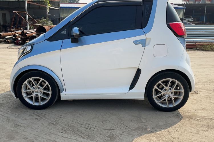 Used Zotye E200 2018 Pro Model Left Side