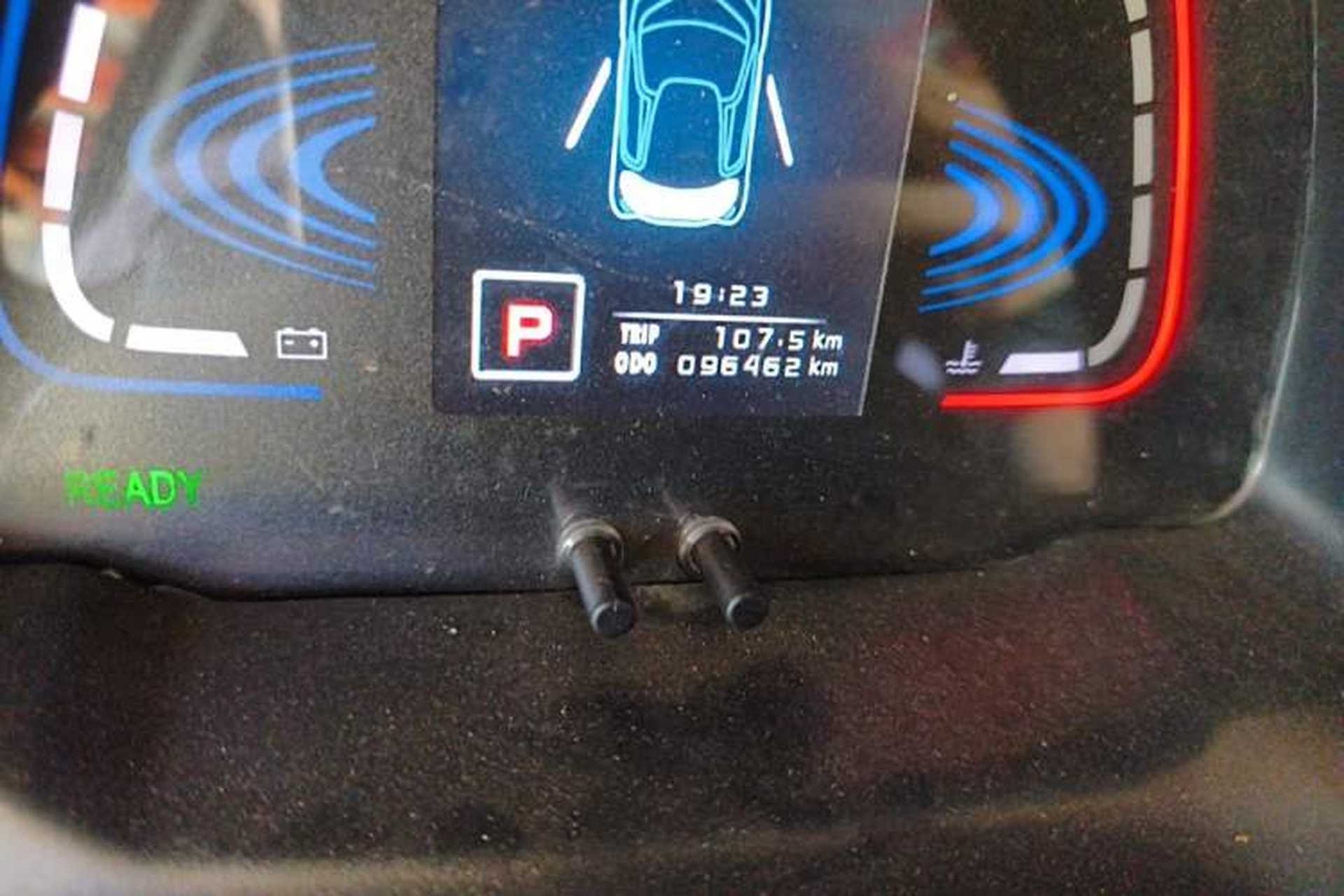 Used Zotye E200 2018 Flying Fish Model Odometer Close Up