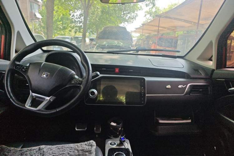 Used Zotye E200 2018 Pro Model Center Console