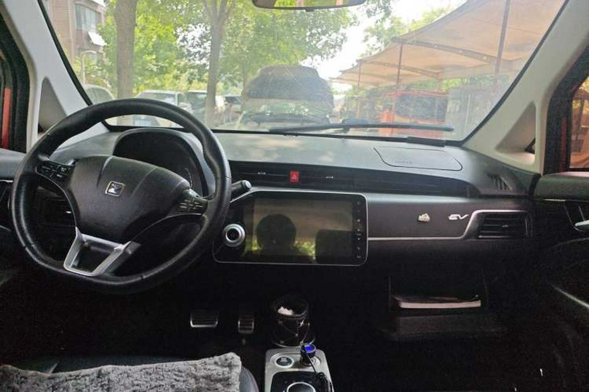 Used Zotye E200 2018 Pro Model Center Console
