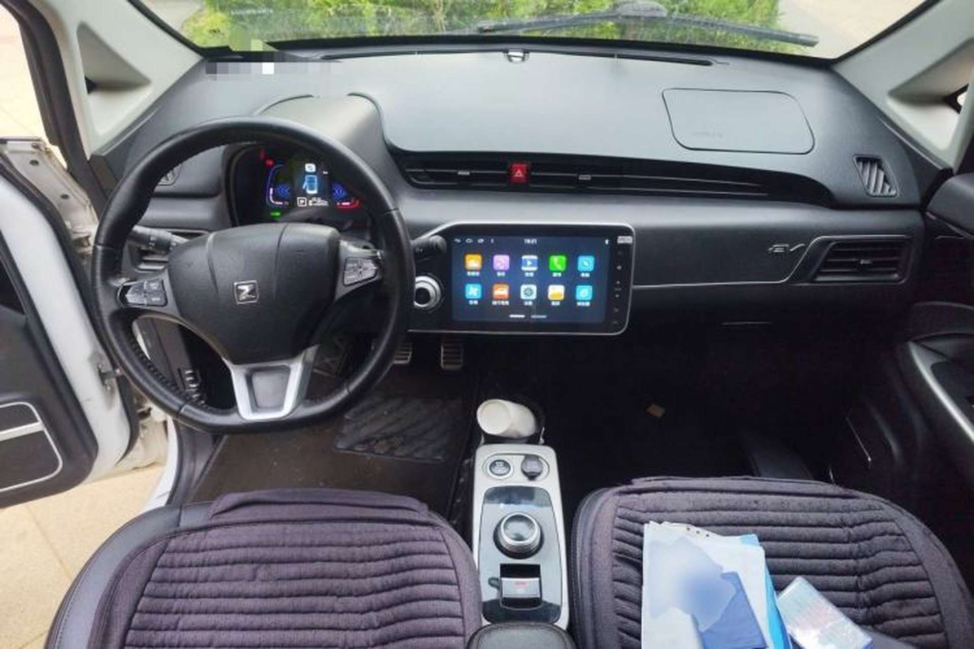 Used Zotye E200 2018 Flying Fish Model Center Console