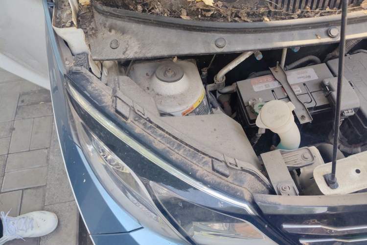 Used Zotye E200 2018 Flying Fish Model Engine Bay Right