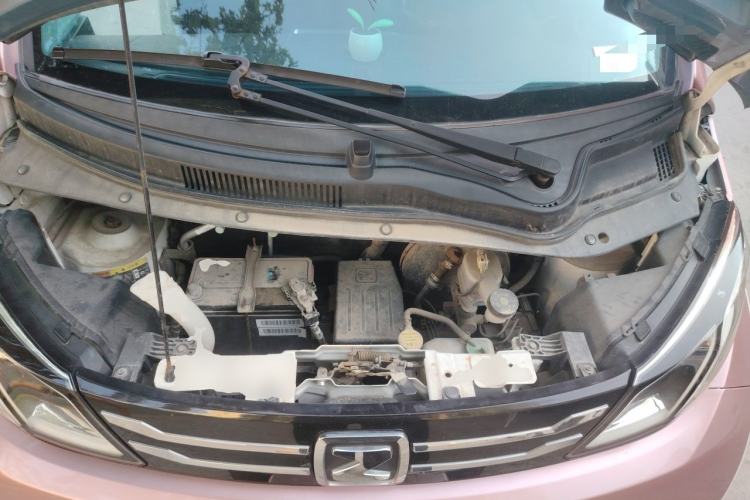Used Zotye E200 2018 Flying Fish Model Engine Bay