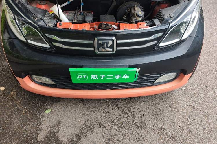 Used Zotye E200 2018 Pro Model Engine Bay