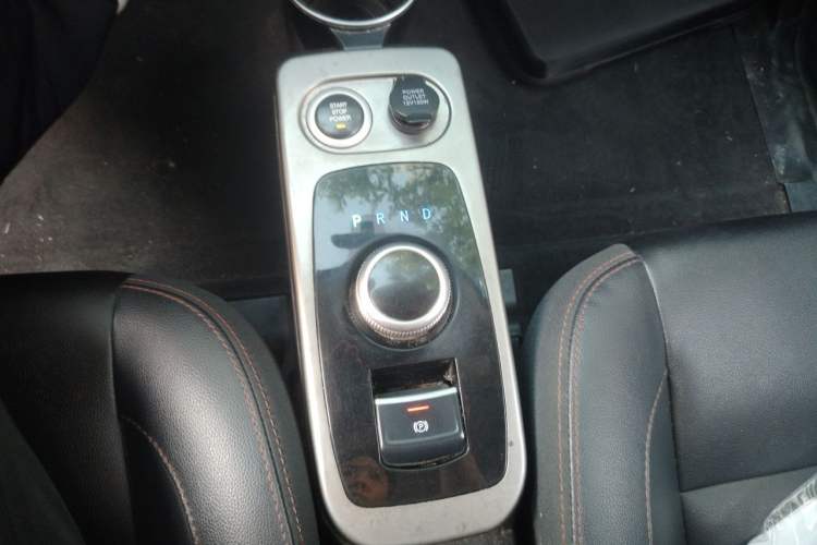 Used Zotye E200 2018 Flying Fish Model Gear Lever