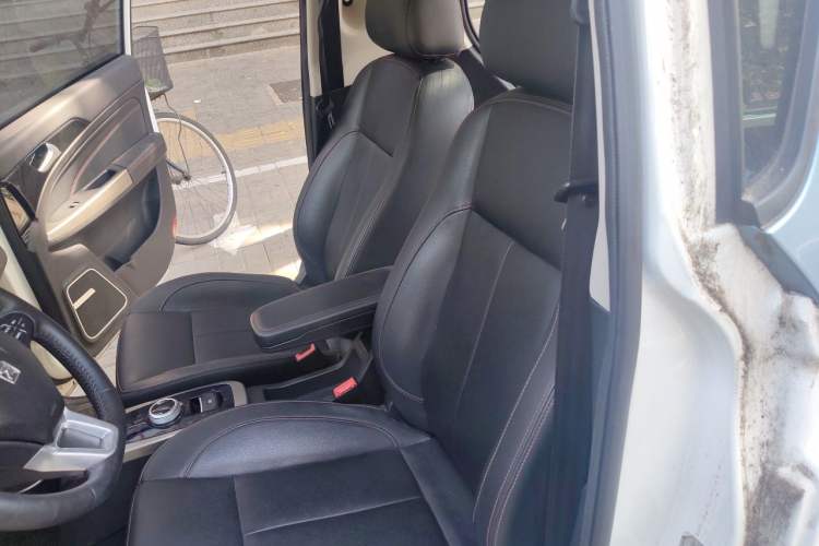 Used Zotye E200 2018 Flying Fish Model Left Front Seat
