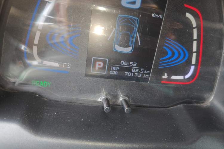 Used Zotye E200 2018 Flying Fish Model Odometer Close Up