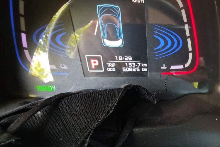 Used Zotye E200 2018 Pro Model Odometer Close Up