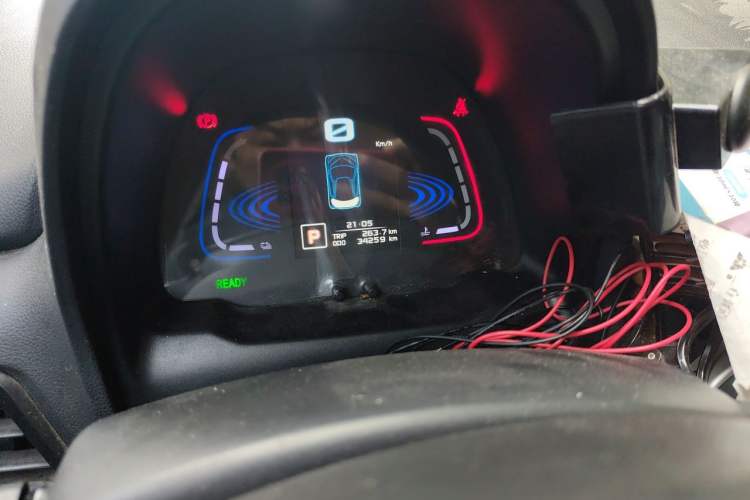 Used Zotye E200 2018 Pro Model Odometer Close Up