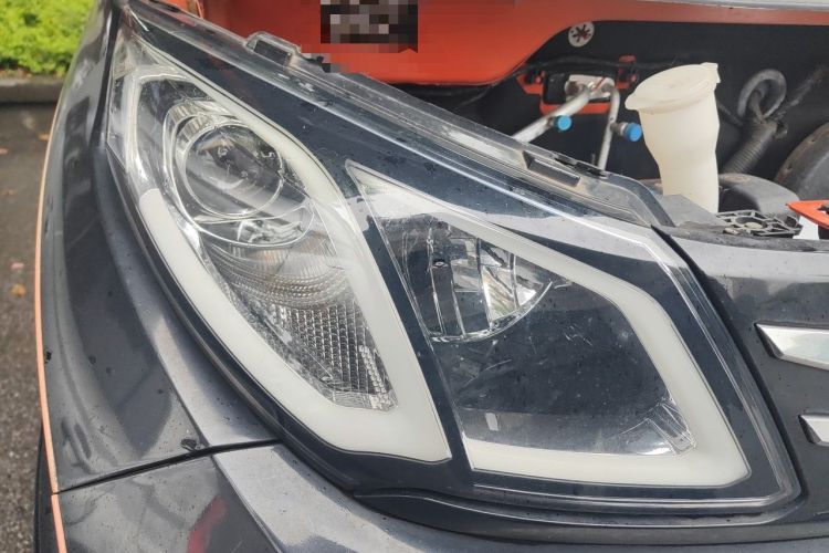 Used Zotye E200 2018 Pro Model Right Front Headlight