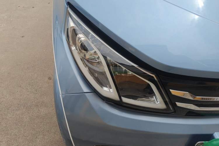 Used Zotye E200 2018 Flying Fish Model Right Front Headlight