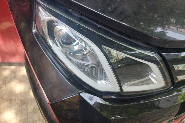 Used Zotye E200 2018 Pro Model Right Front Headlight